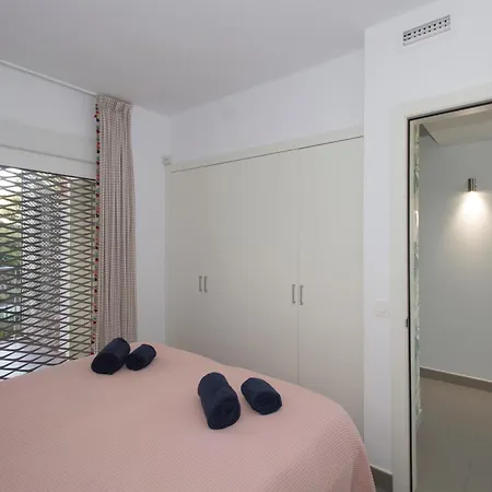 Luxury With Sea View Apartment *