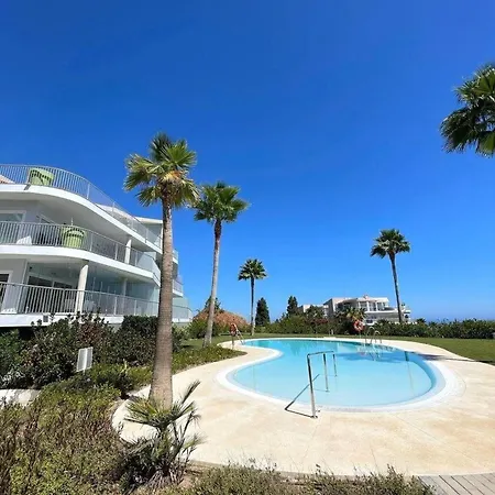 Luxury With Sea View Apartment