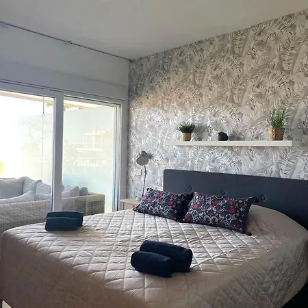 Luxury With Sea View Apartment *