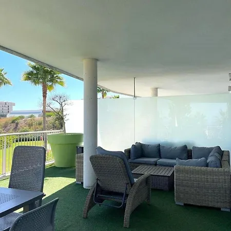 Luxury With Sea View Apartment *